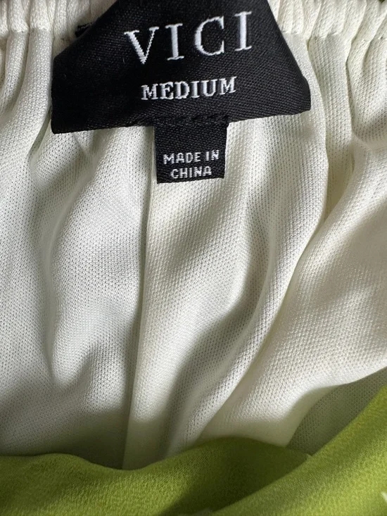 BRAND NEW - Vici Colllection Green Floral Halter Midi Dress - Size Medium - Picture 7 of 7